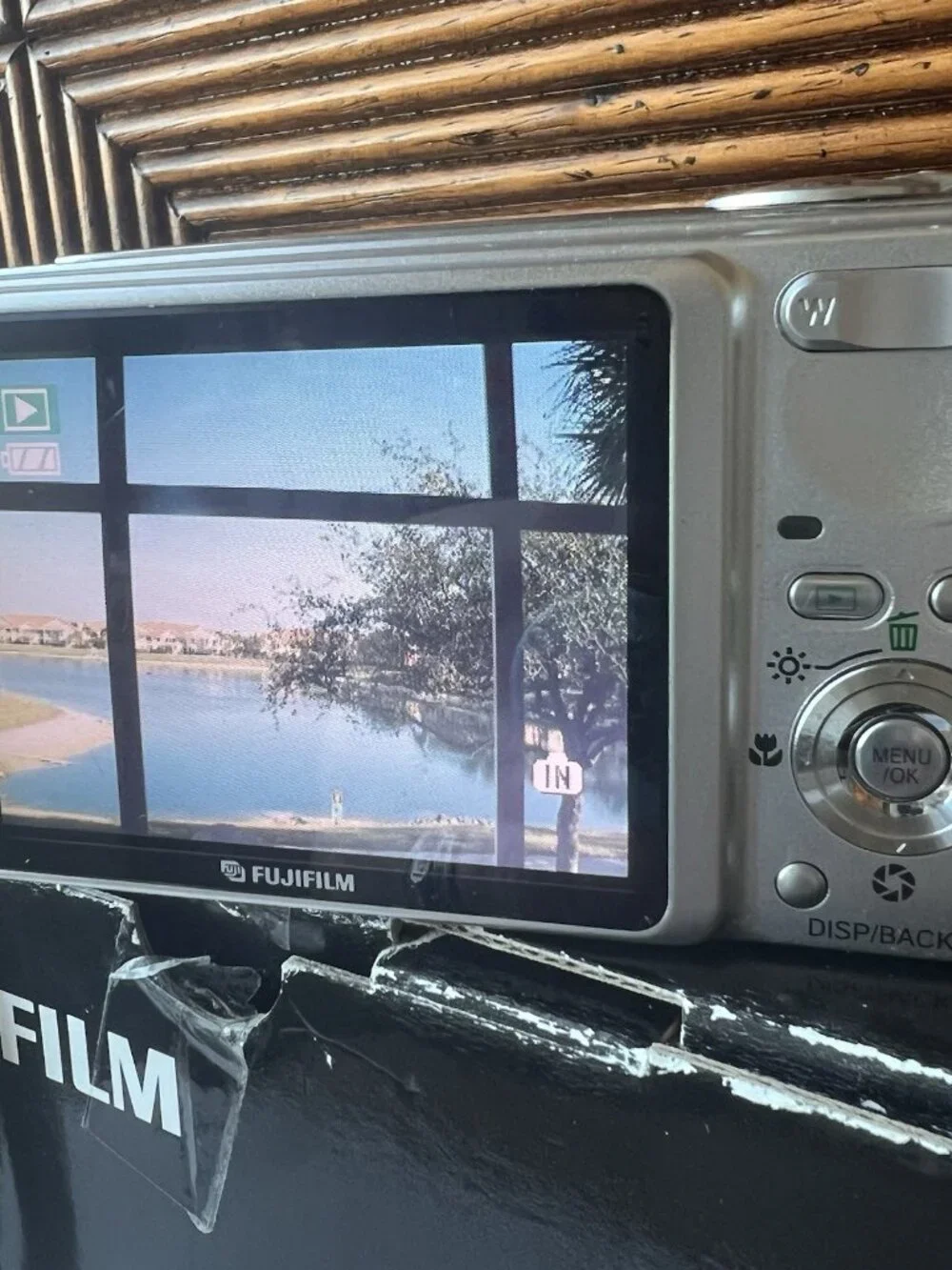 Fujifilm FinePix F650 Digital Camera W 2 Batteries -Cords -Charger -Manual -Box